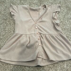 Beige very cute out to dinner top from altard state